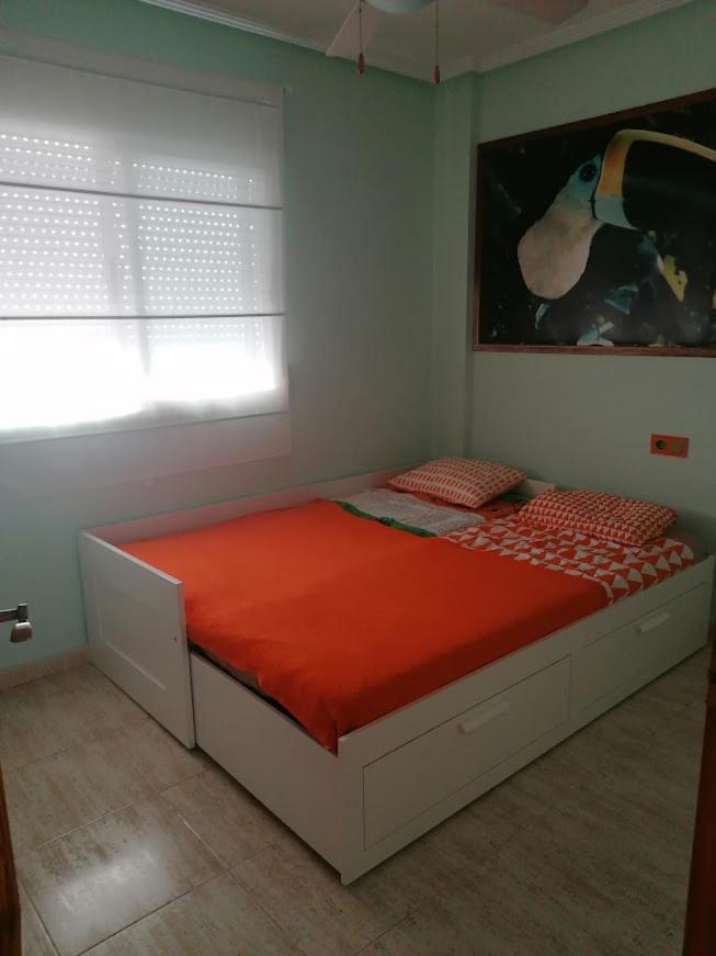 Magnificent 3 Bedroom House Close To The With Community Swimming Pool Vakantiehuis Santa Pola