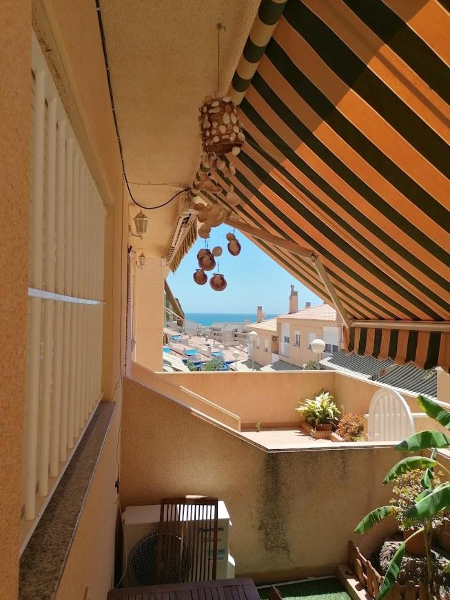Magnificent 3 Bedroom House Close To The With Community Swimming Pool Vakantiehuis